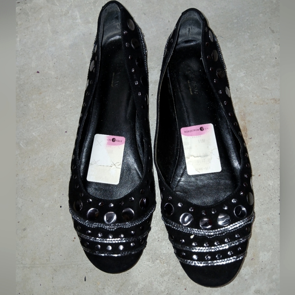 Steve Madden LEATHER silver embellished leather flats